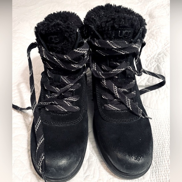 UGG Harrison Cozy Lace Up Waterproof Boot Black Size 8 - Picture 1 of 8